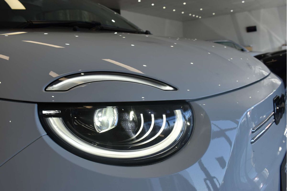 2023 Fiat 500e La Prima