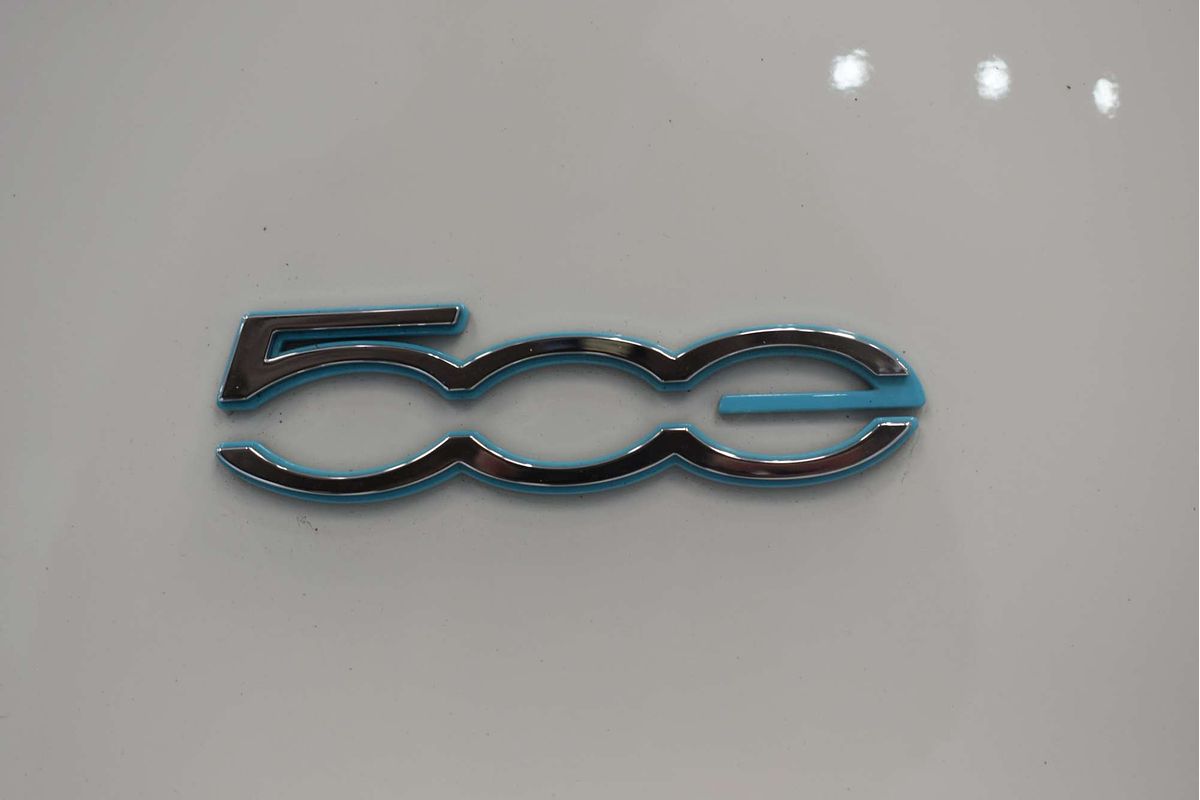 2023 Fiat 500e La Prima