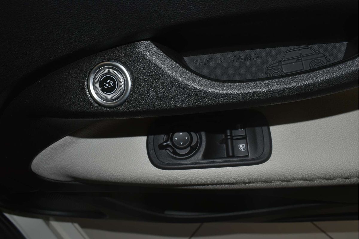 2023 Fiat 500e La Prima