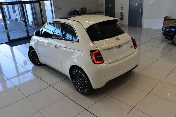2023 Fiat 500e La Prima