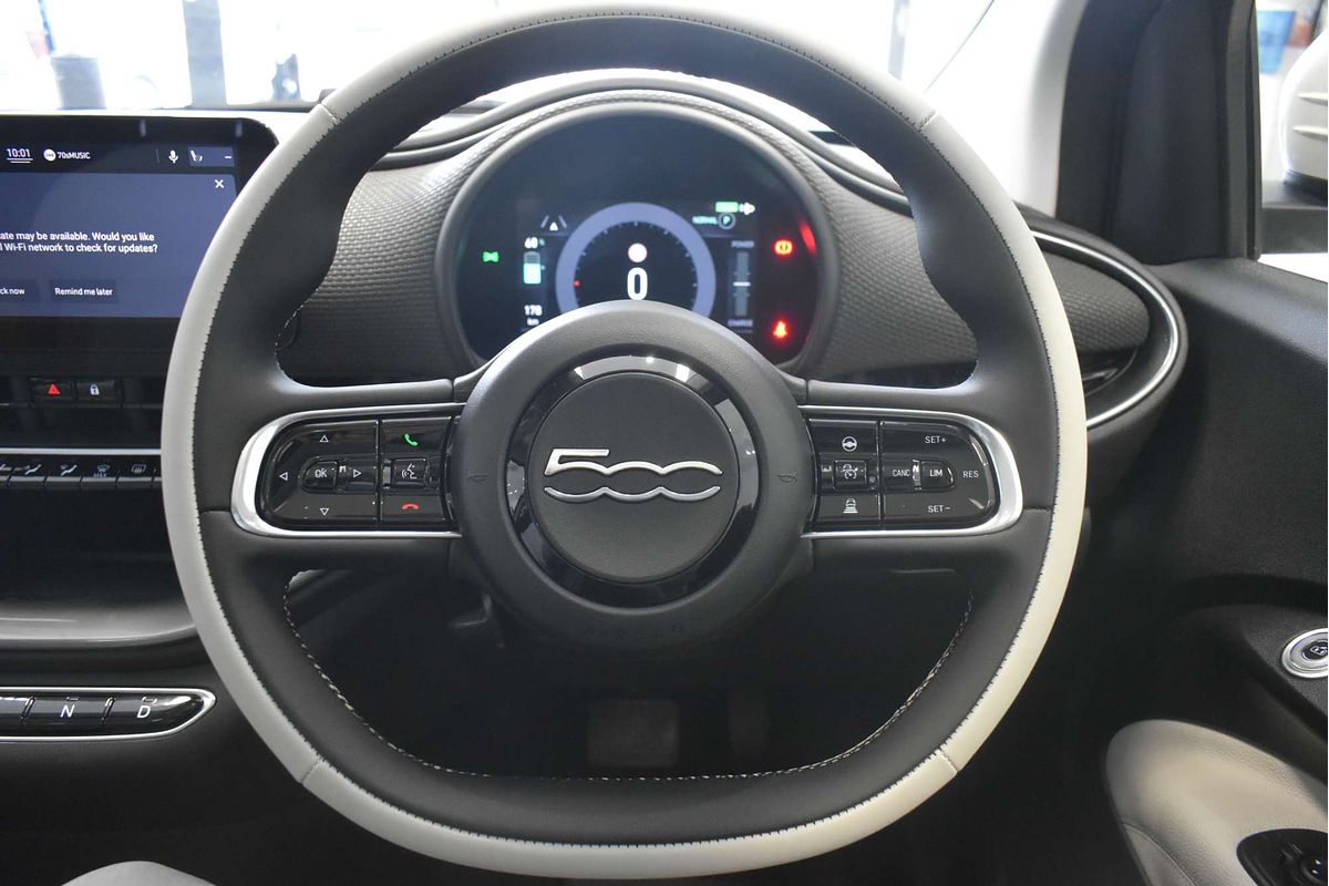 2023 Fiat 500e La Prima