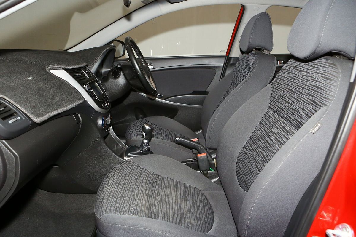 2018 Hyundai Accent Sport RB6