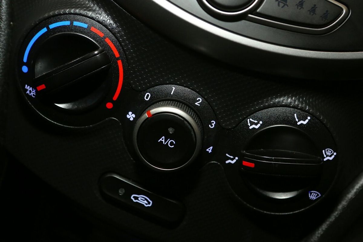 2018 Hyundai Accent Sport RB6