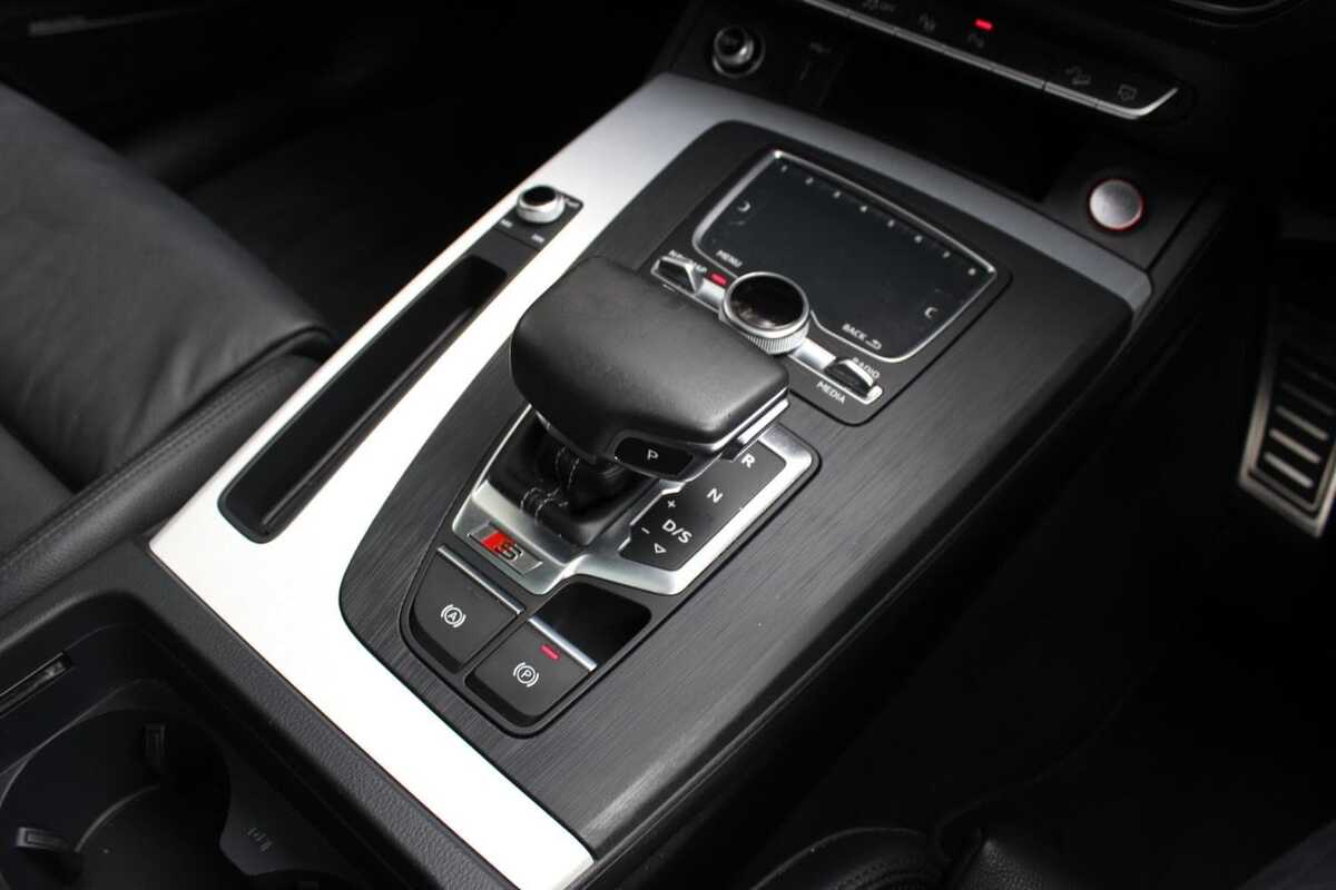 2017 Audi SQ5 (No Badge) FY