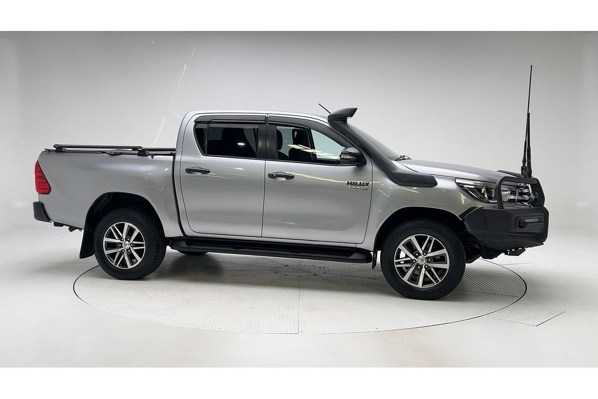 2015 Toyota Hilux SR5 GUN126R 4X4