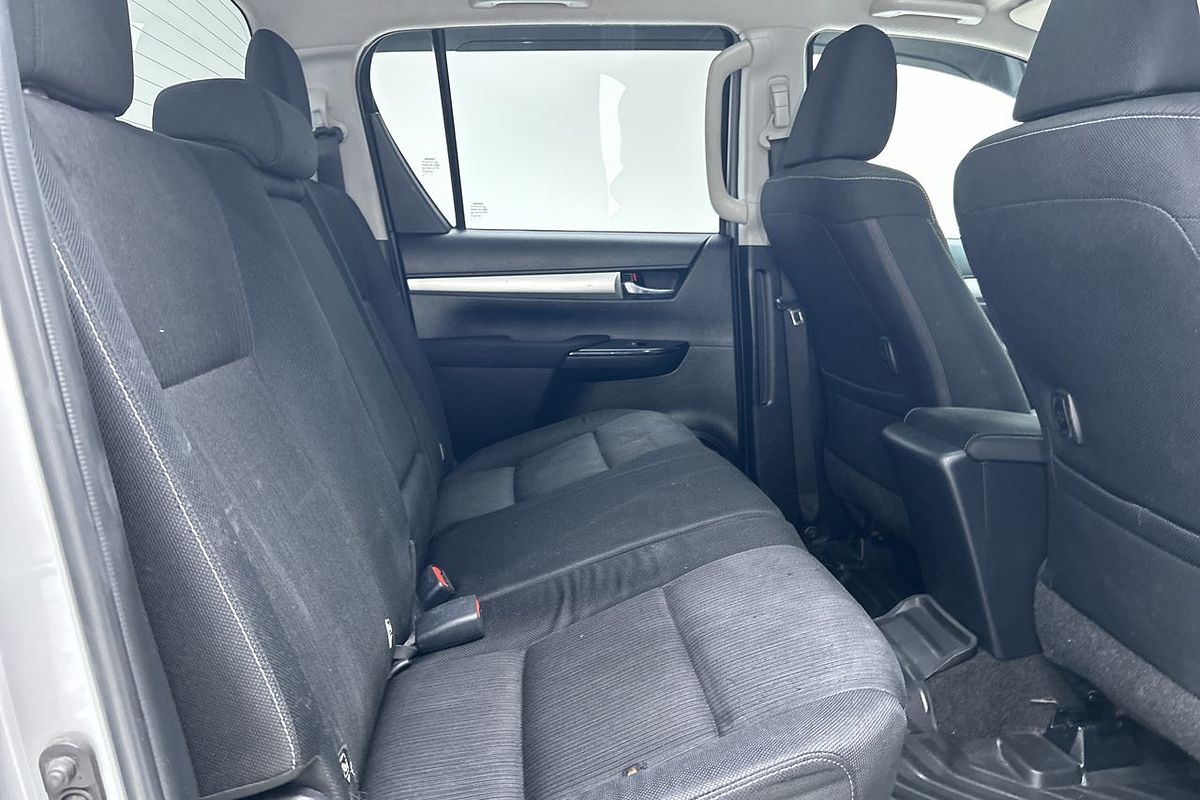 2015 Toyota Hilux SR5 GUN126R 4X4