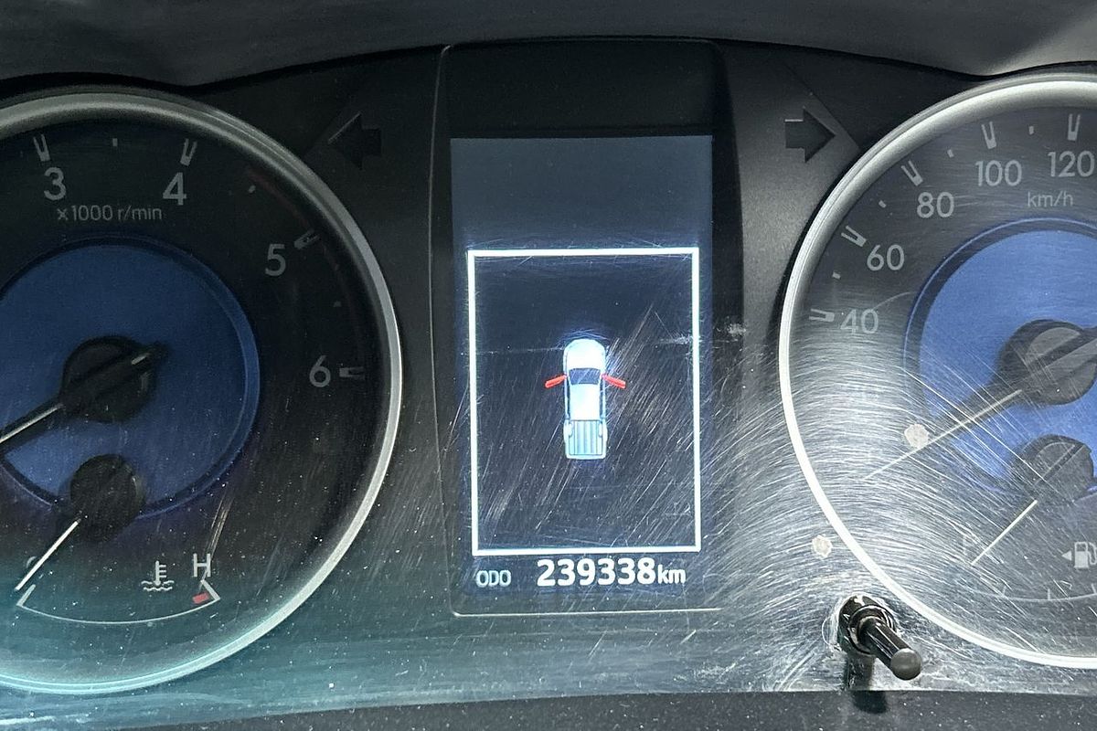 2015 Toyota Hilux SR5 GUN126R 4X4