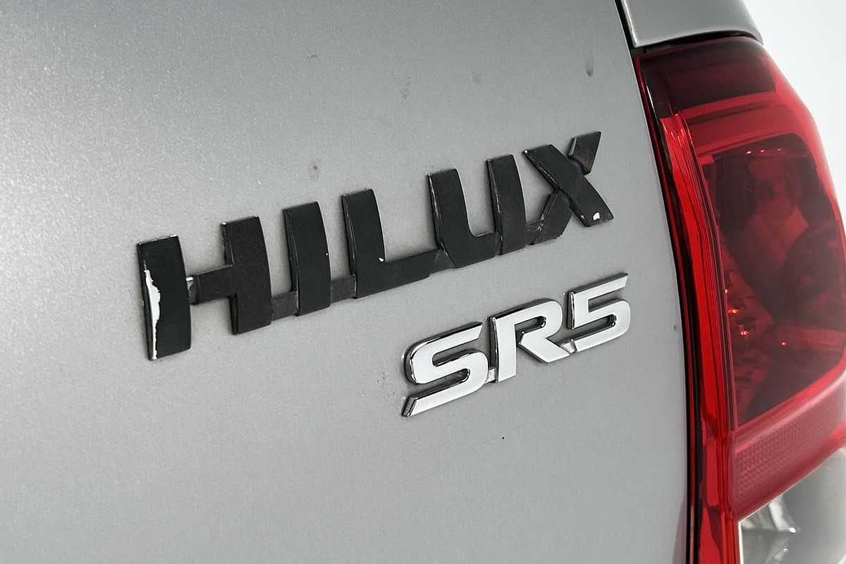 2015 Toyota Hilux SR5 GUN126R 4X4