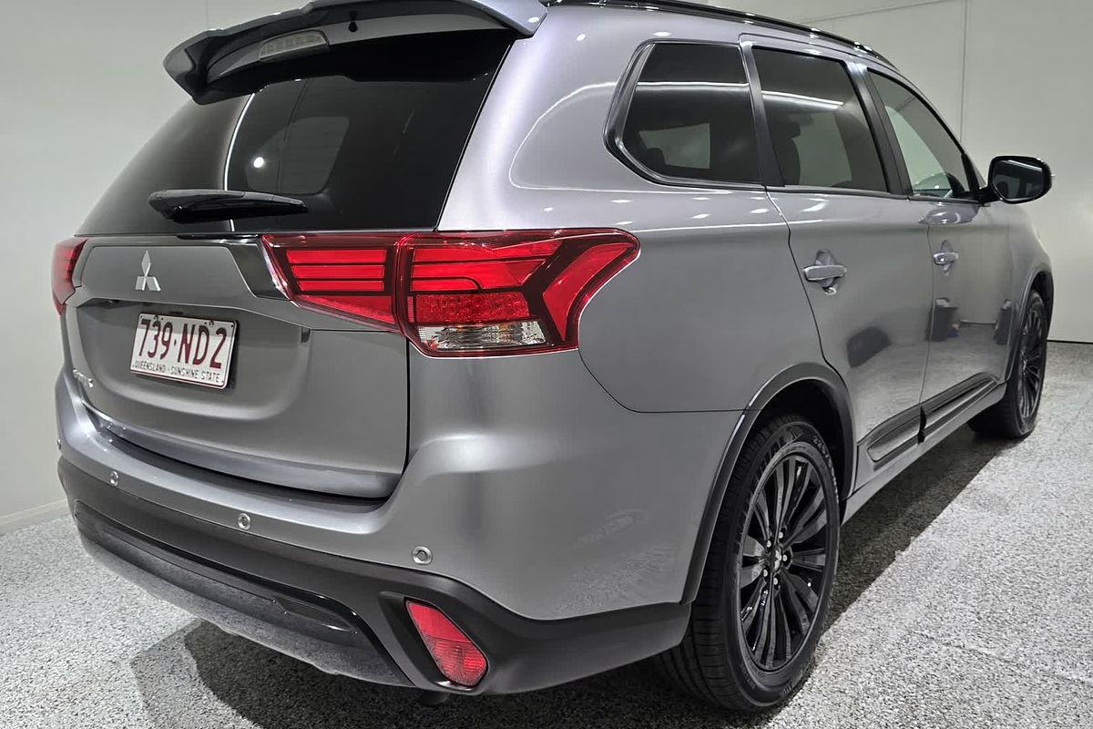 2020 Mitsubishi OUTLANDER OUTLANDER BLACK EDITION 7 SEAT (2WD) ZL2B46