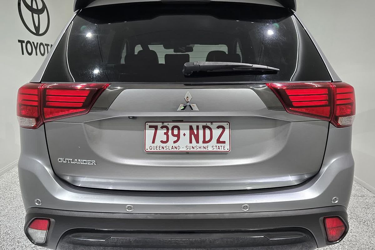 2020 Mitsubishi OUTLANDER OUTLANDER BLACK EDITION 7 SEAT (2WD) ZL2B46