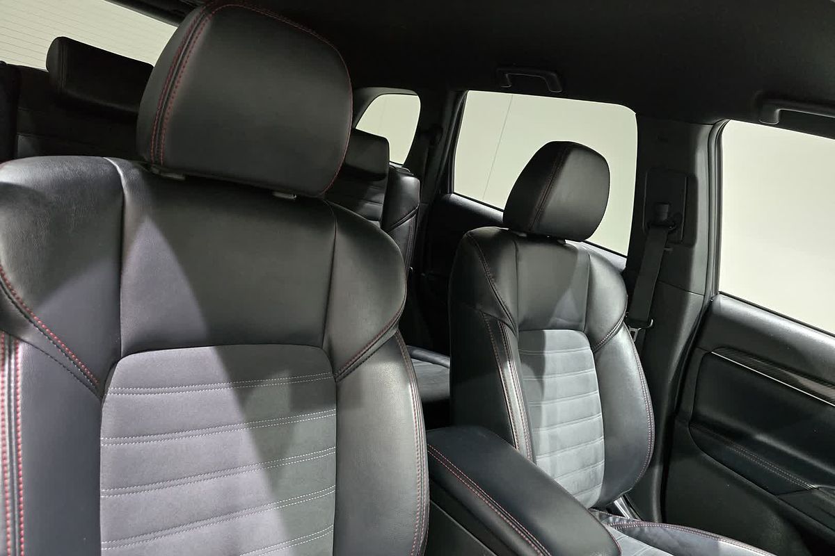2020 Mitsubishi OUTLANDER OUTLANDER BLACK EDITION 7 SEAT (2WD) ZL2B46