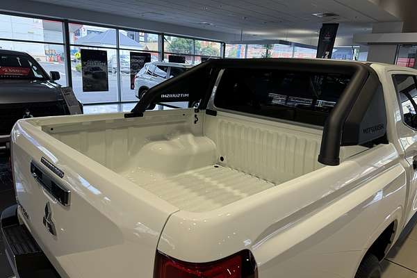2025 Mitsubishi Triton GLX-R MV 4X4