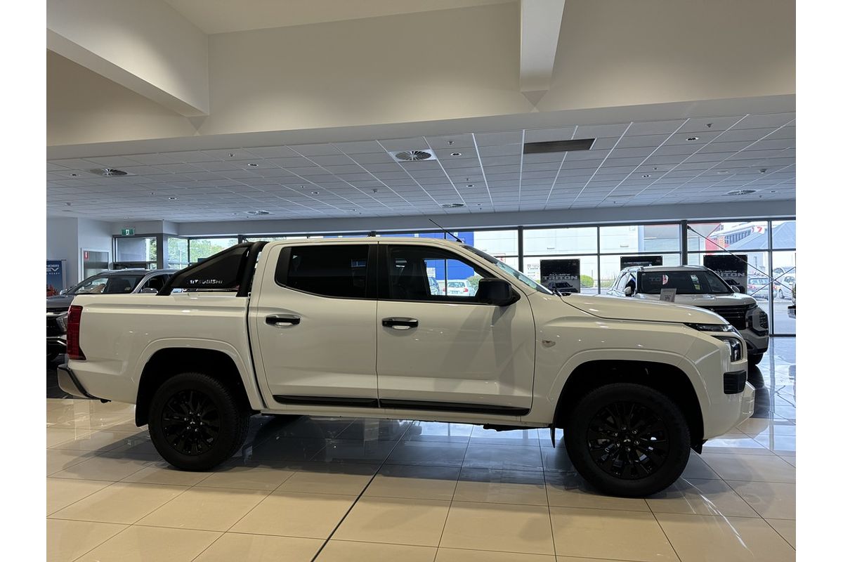 2025 Mitsubishi Triton GLX-R MV 4X4
