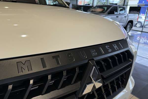 2025 Mitsubishi Triton GLX-R MV 4X4