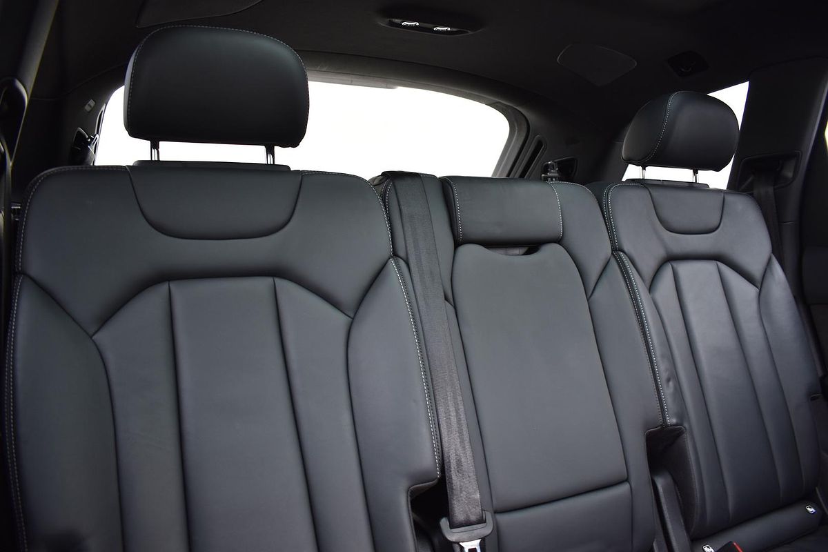 2021 Audi Q7 50 TDI S line 4M