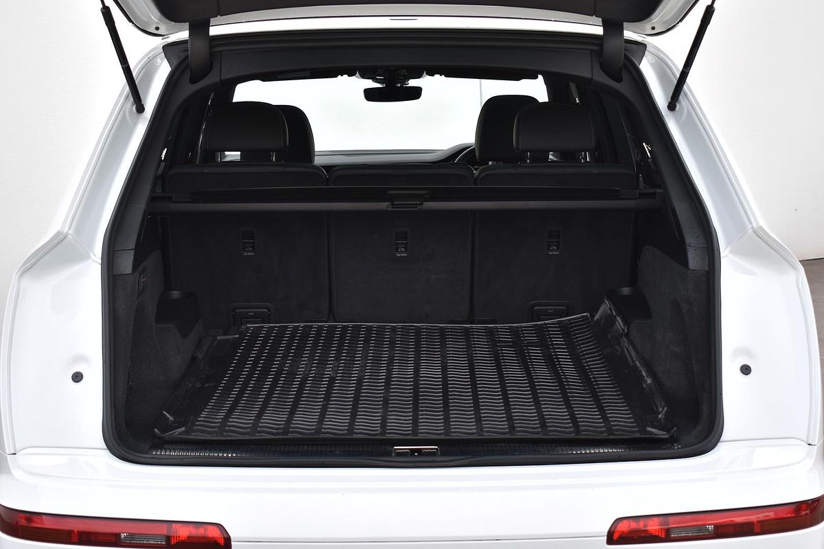 2021 Audi Q7 50 TDI S line 4M