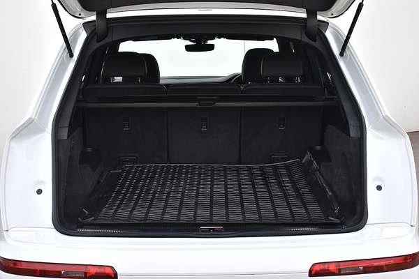 2021 Audi Q7 50 TDI S line 4M
