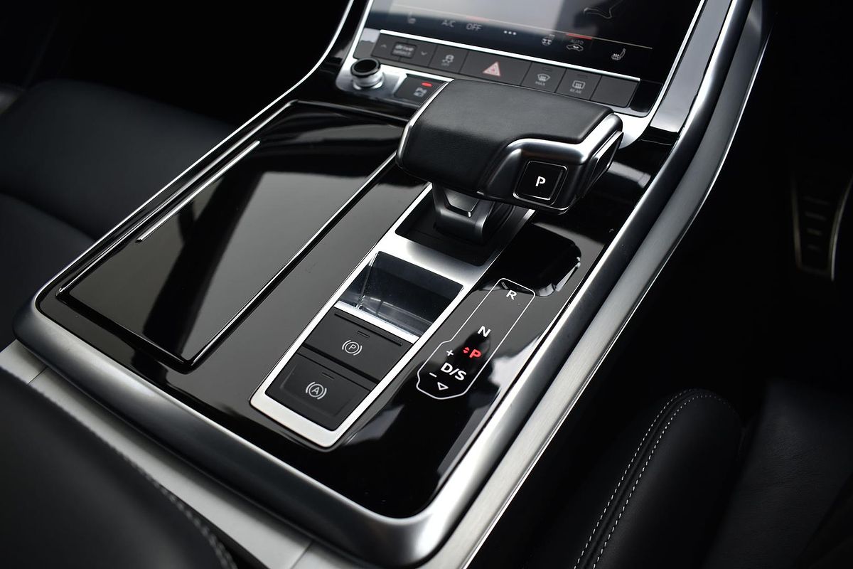 2021 Audi Q7 50 TDI S line 4M