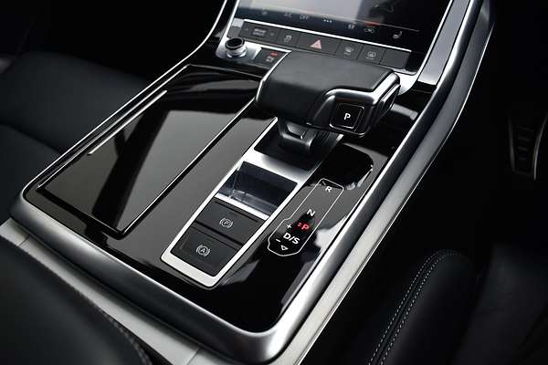 2021 Audi Q7 50 TDI S line 4M