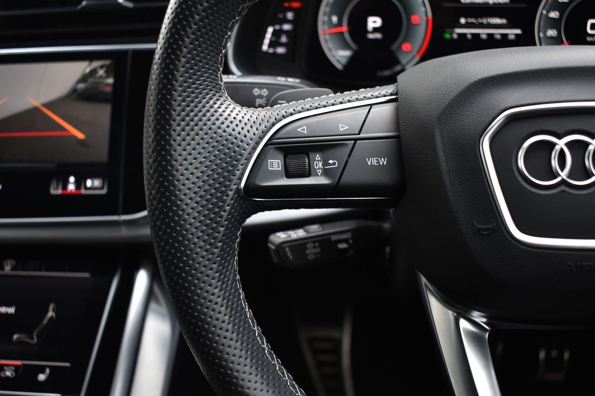2021 Audi Q7 50 TDI S line 4M