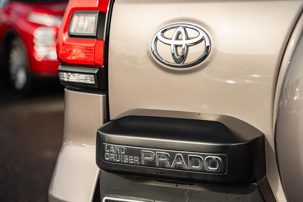 2023 Toyota Landcruiser Prado VX GDJ150R