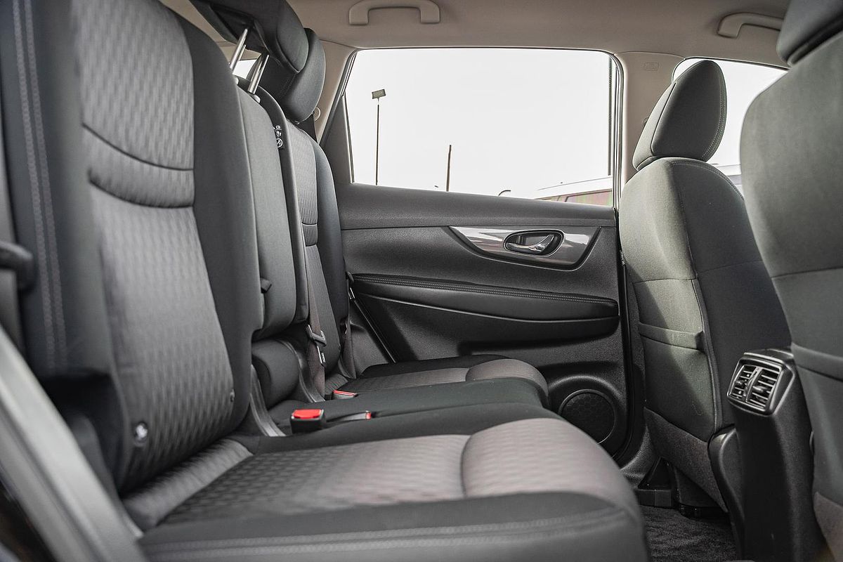 2022 Nissan X-TRAIL ST T32