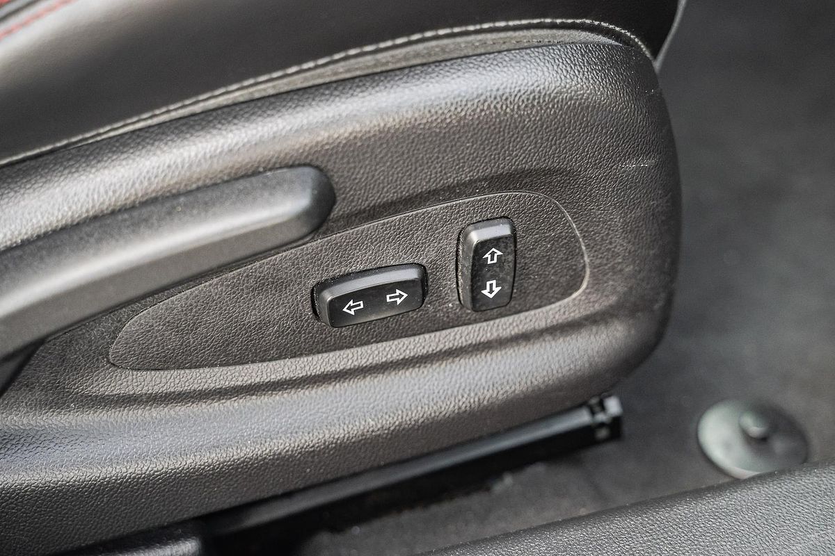 2016 Holden Commodore SV6 Black VF Series II