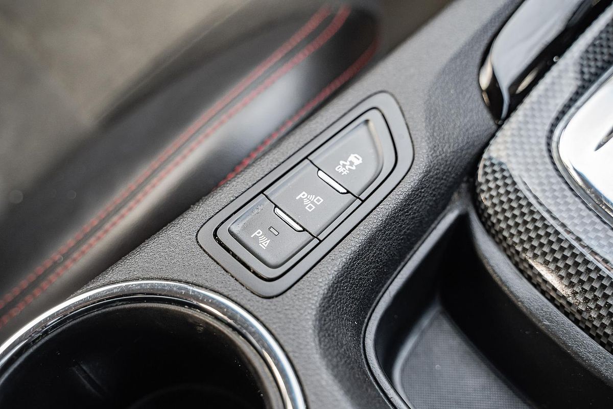2016 Holden Commodore SV6 Black VF Series II