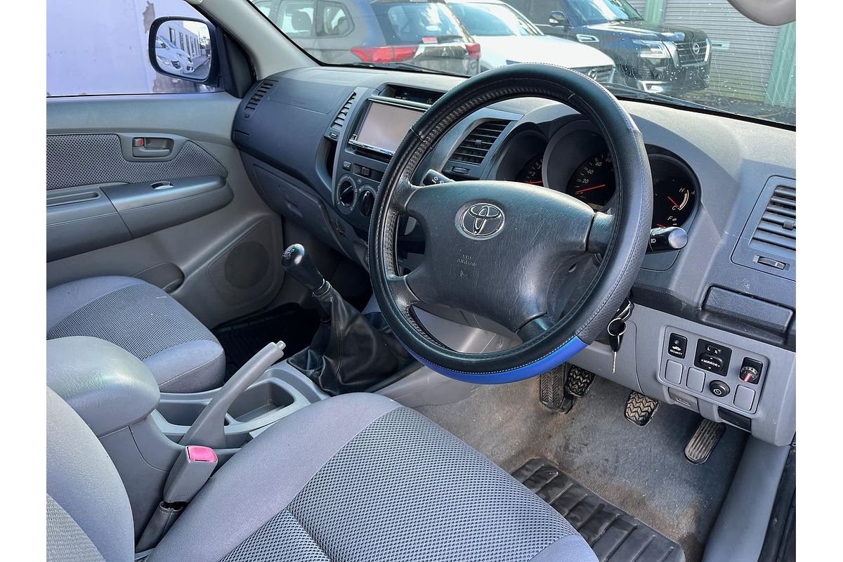 2005 Toyota Hilux SR5 GGN25R 4X4