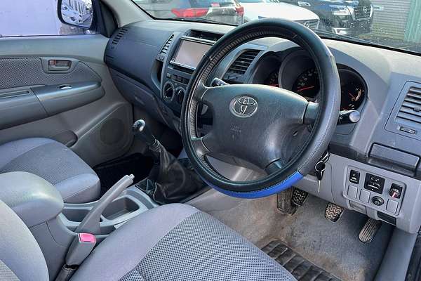 2005 Toyota Hilux SR5 GGN25R 4X4