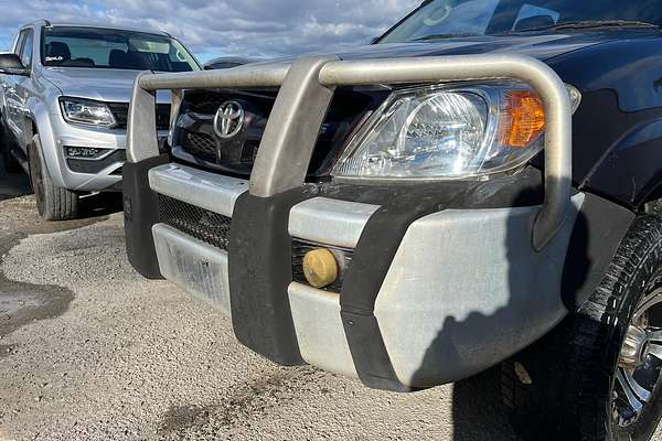 2005 Toyota Hilux SR5 GGN25R 4X4