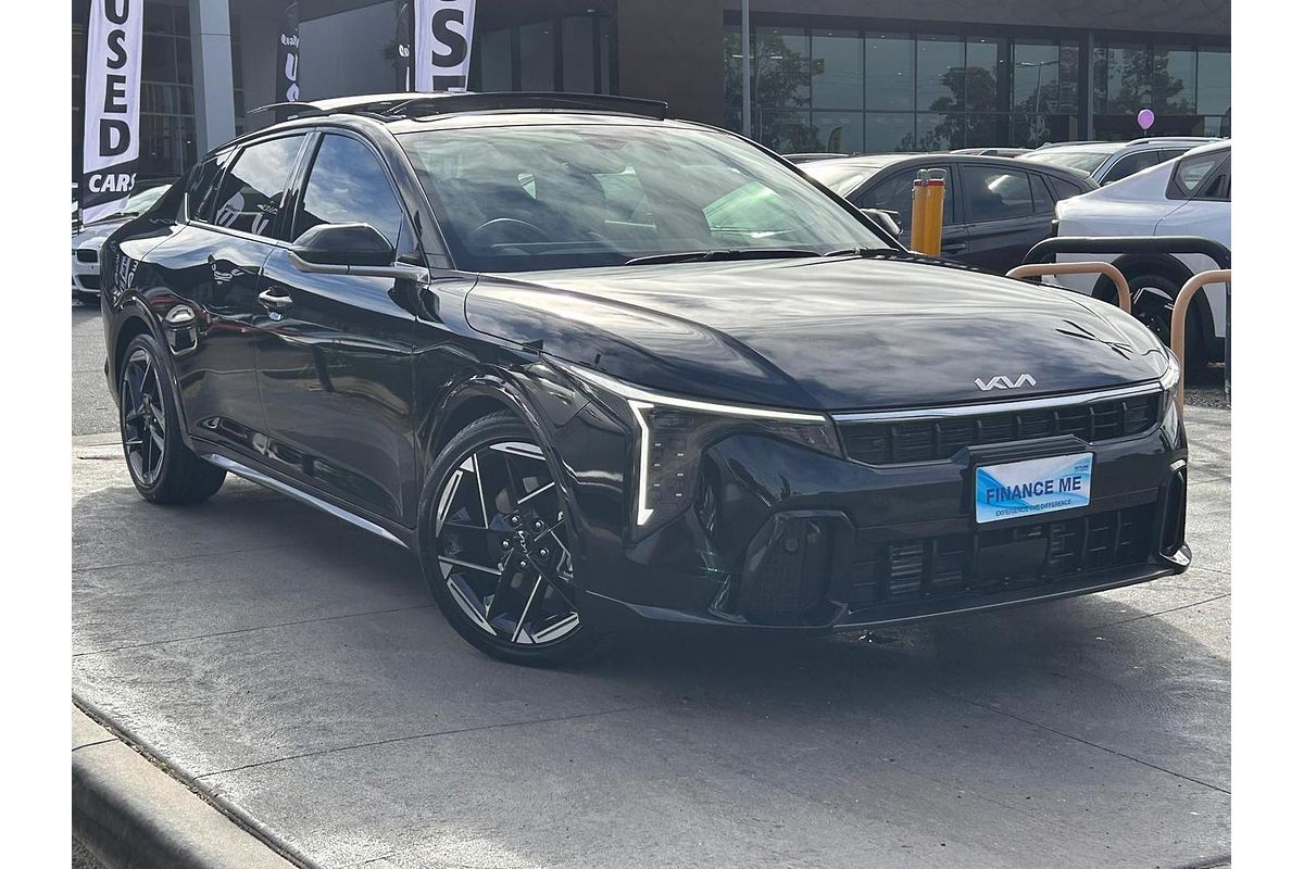 2025 Kia K4 GT-Line CL4m