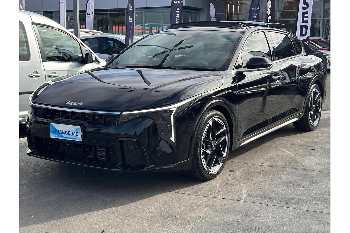 2025 Kia K4 GT-Line CL4m