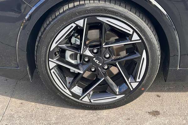 2025 Kia K4 GT-Line CL4m