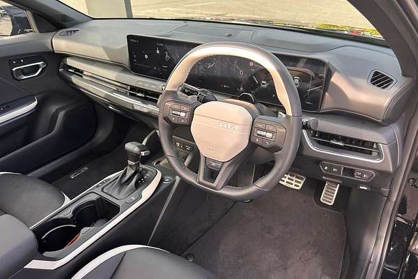 2025 Kia K4 GT-Line CL4m