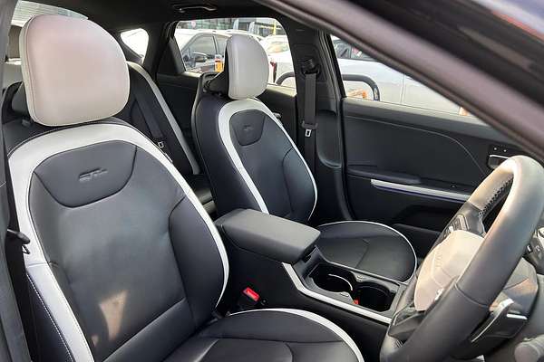 2025 Kia K4 GT-Line CL4m