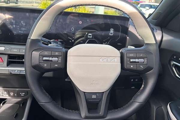 2025 Kia K4 GT-Line CL4m