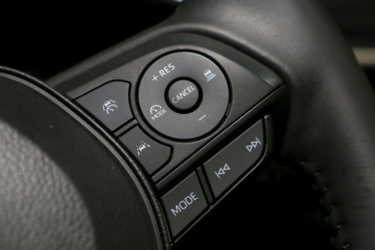 2024 Toyota Corolla Cross GXL MXGH10R