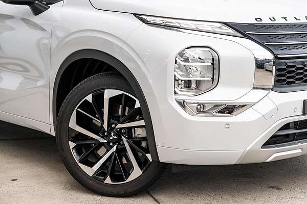 2023 Mitsubishi Outlander Exceed ZM
