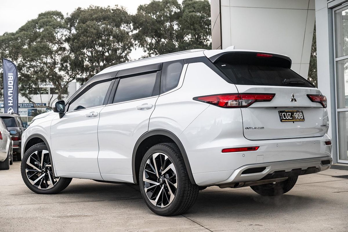 2023 Mitsubishi Outlander Exceed ZM