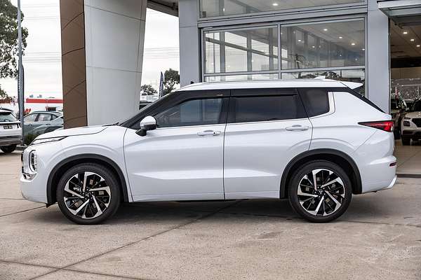 2023 Mitsubishi Outlander Exceed ZM