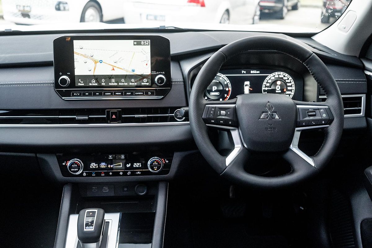 2023 Mitsubishi Outlander Exceed ZM