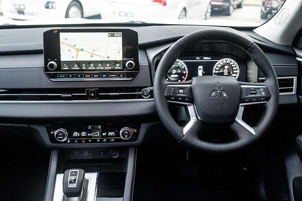 2023 Mitsubishi Outlander Exceed ZM