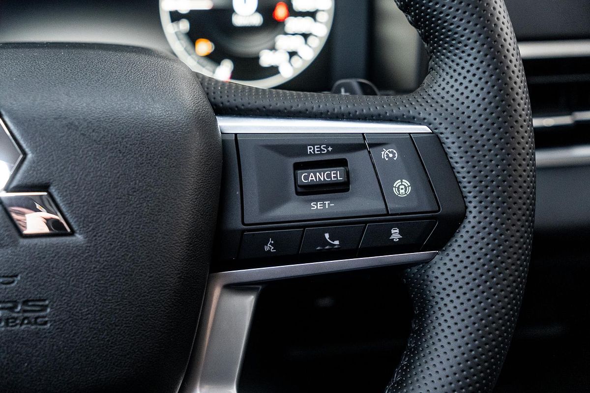 2023 Mitsubishi Outlander Exceed ZM