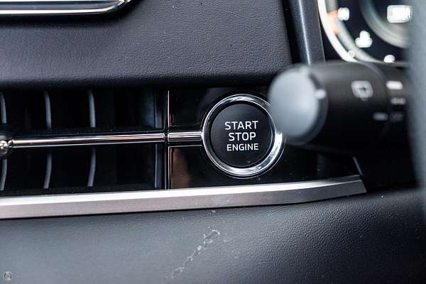 2023 Mitsubishi Outlander Exceed ZM