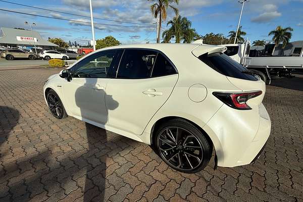 2019 Toyota Corolla ZR Hybrid ZWE211R