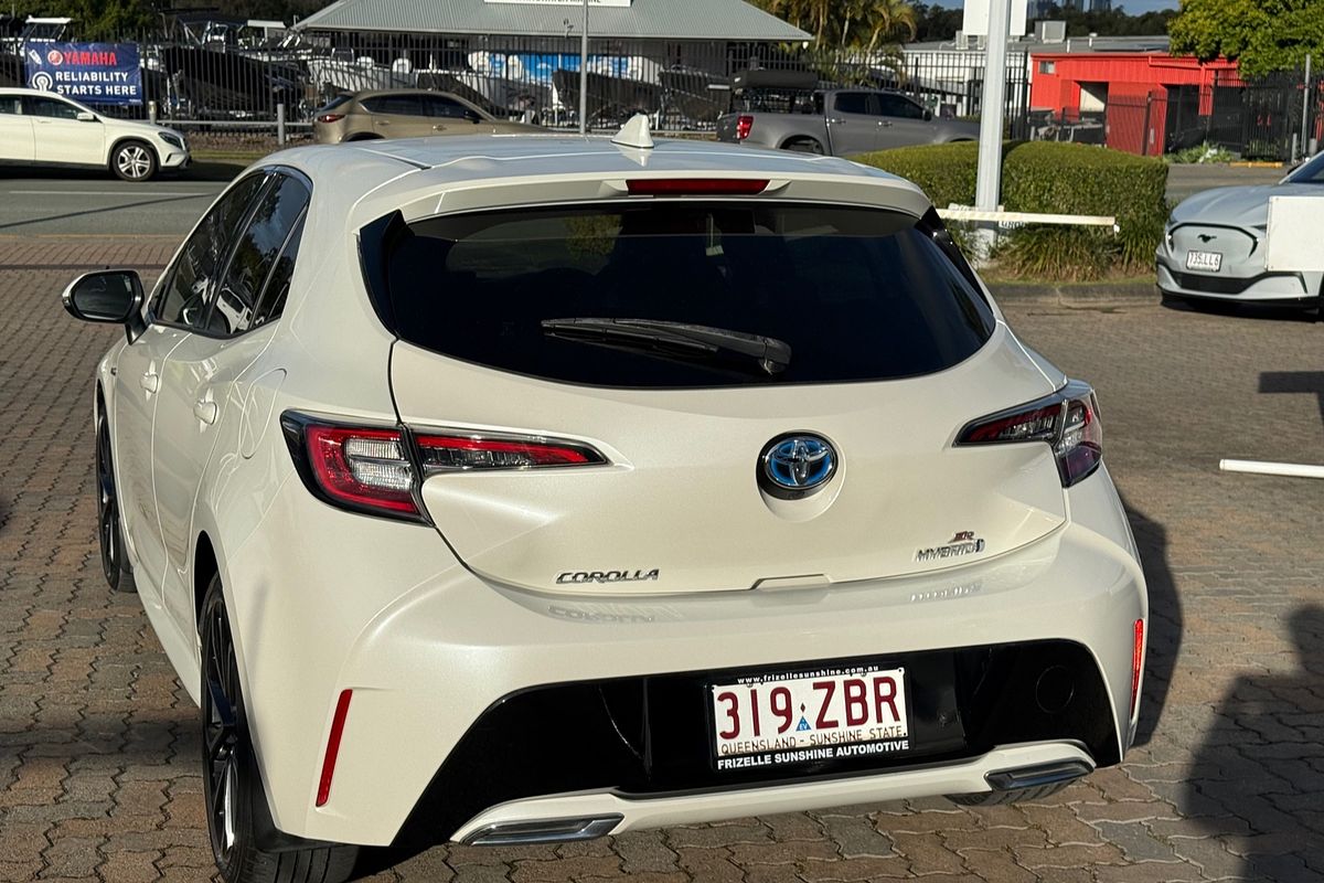 2019 Toyota Corolla ZR Hybrid ZWE211R