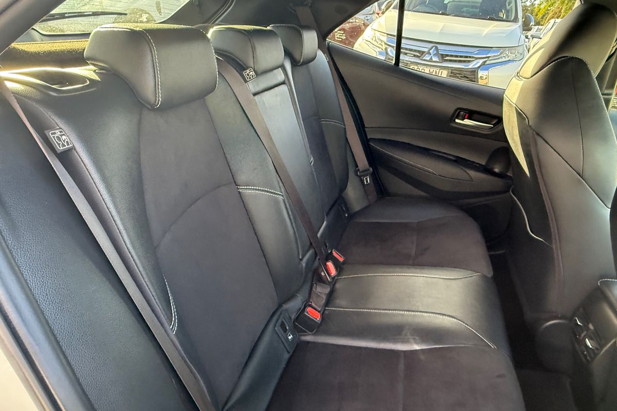 2019 Toyota Corolla ZR Hybrid ZWE211R