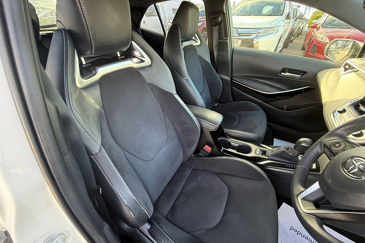 2019 Toyota Corolla ZR Hybrid ZWE211R