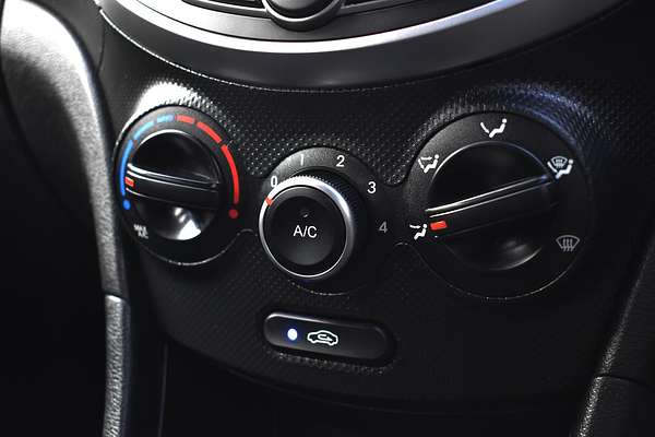 2018 Hyundai Accent Sport RB6